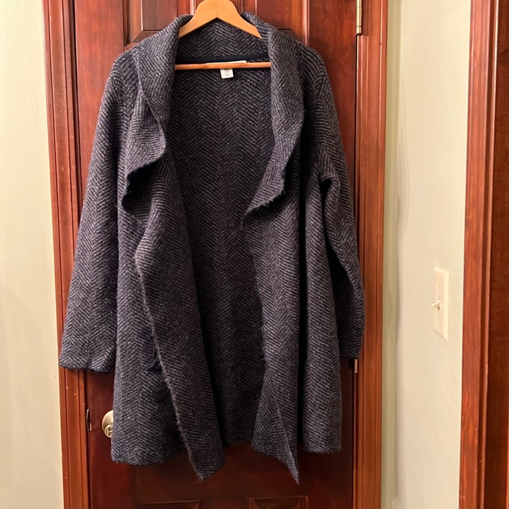 Max Studio Cardigan/Sweater/Jacket